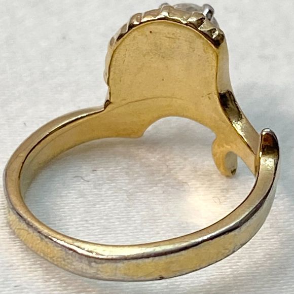 Fan Shaped Rhinestones Ring Encircling Round Faux Diamond Gold Tone Metal - Picture 8 of 9